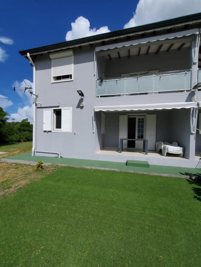 Superbe Appartement Avec Parking Gratuit Sainte-Anne  Exterior photo